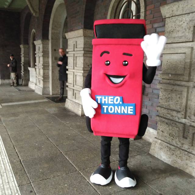 Theo Tonne, Maskotchen "Frühjahrsputz" Oberhausen, in neuem Gewand (seit 2018)