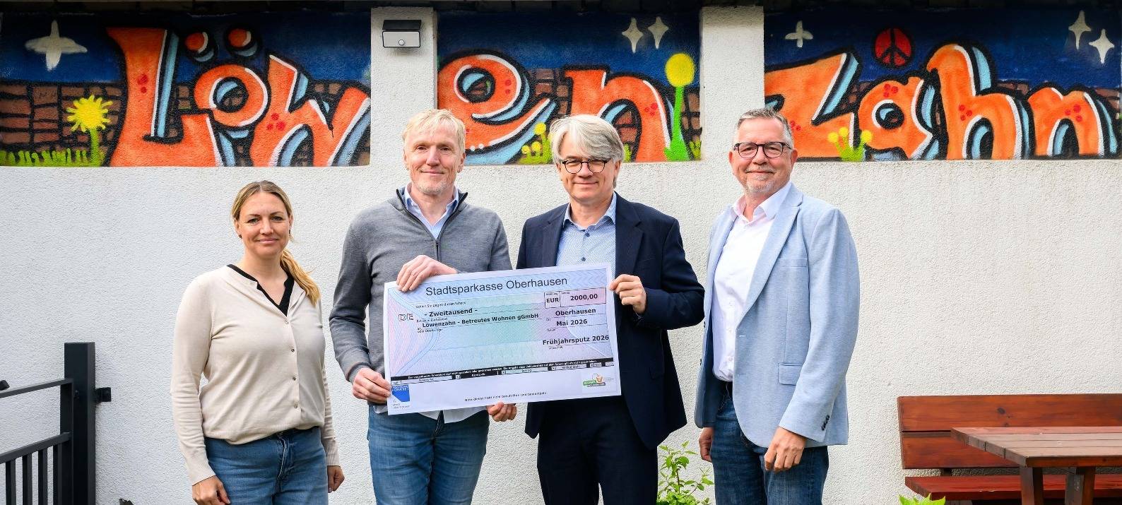 Oberhausener Müllaktion bringt 2000 Euro-Spende