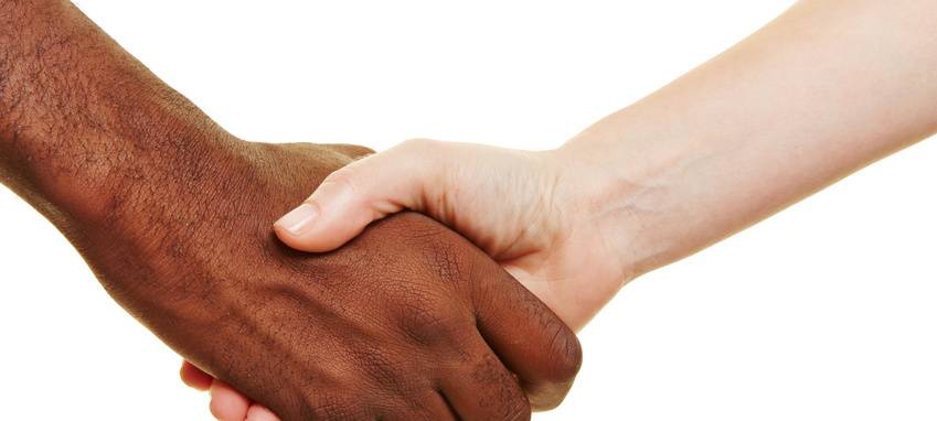 IHK rät Unternehmen vom Händeschütteln ab