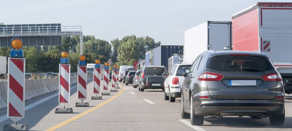 A42 zeitweise einspurig