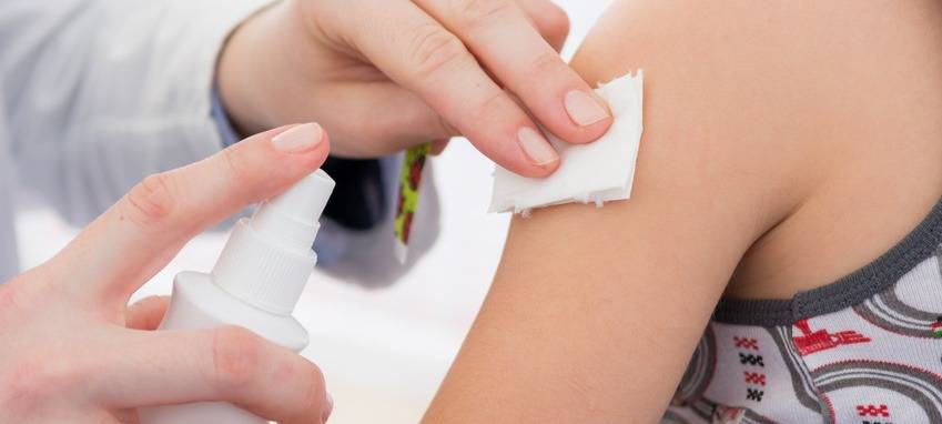 Barmer beantwortet Eltern-Fragen zur Corona-Impfung