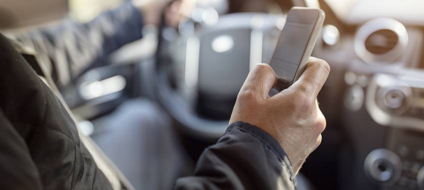Handy am Steuer lässt es oft krachen