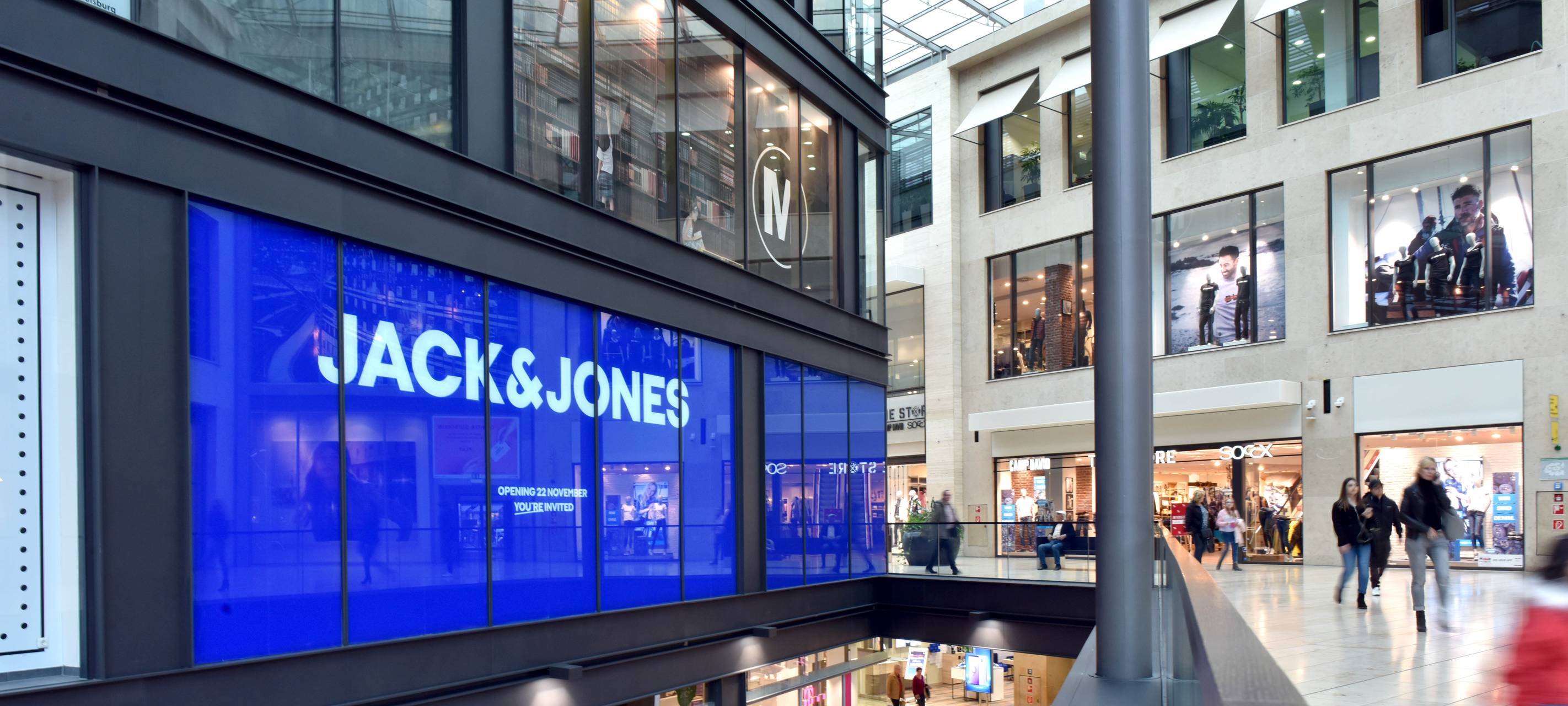 Herrenlose Tasche sorgt für Großeinsatz der Polizei