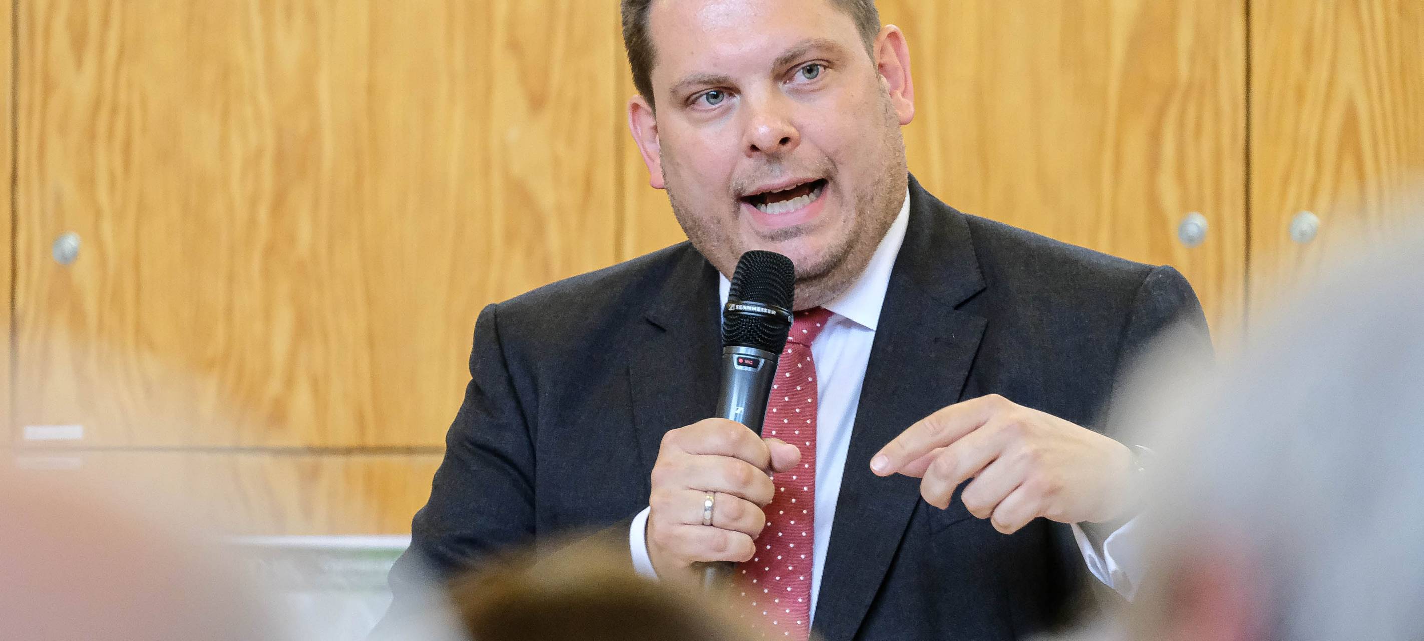 Hanau löst Betroffenheit im Oberhausener Rathaus aus