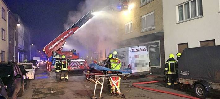 17 Verletzte nach Brand in Mehrfamilienhaus