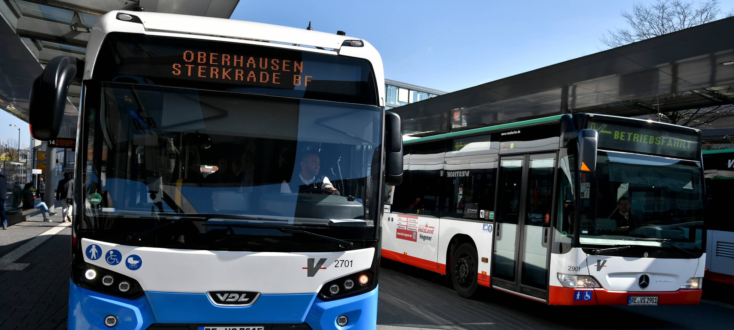E-Busse rollen wieder
