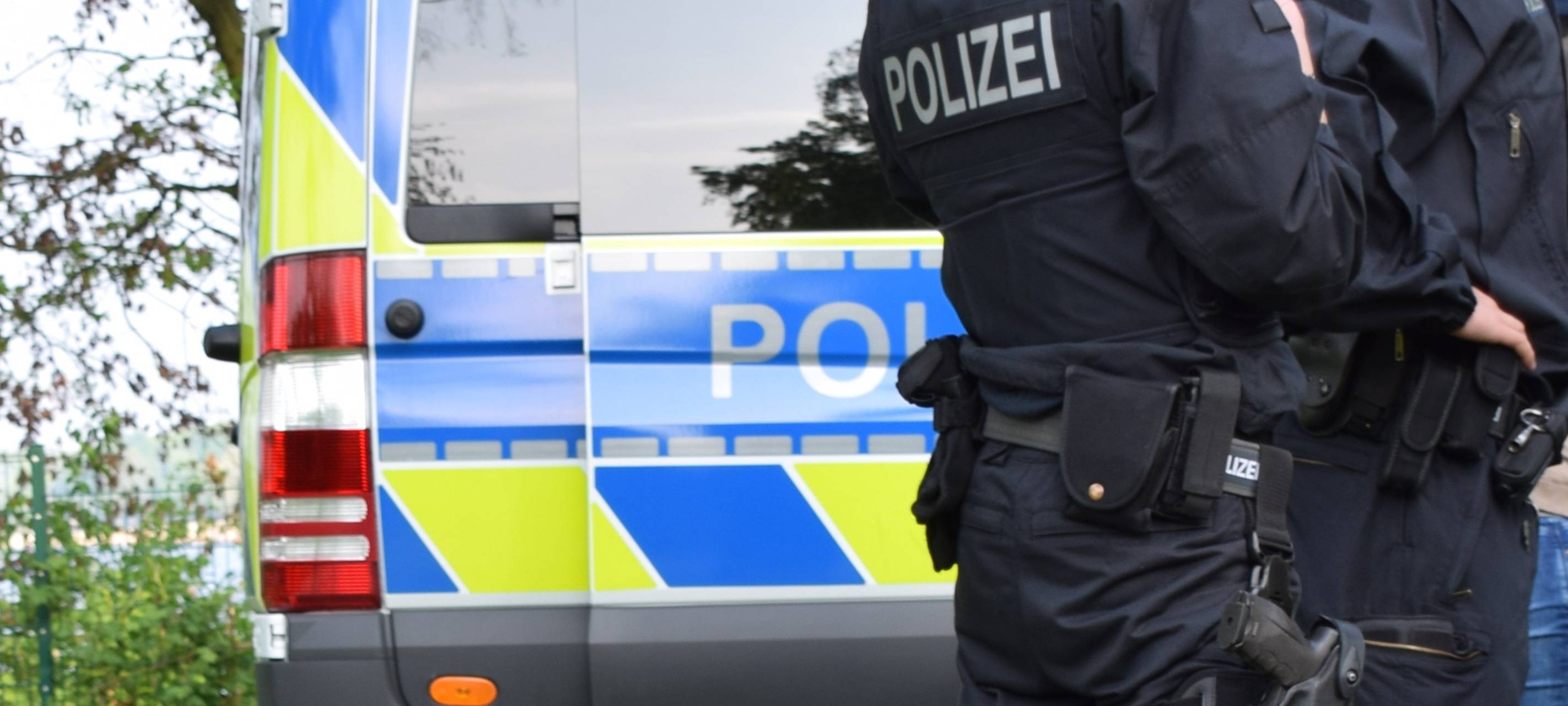 Busfahrer bewusstlos - Fahrgast greift ein