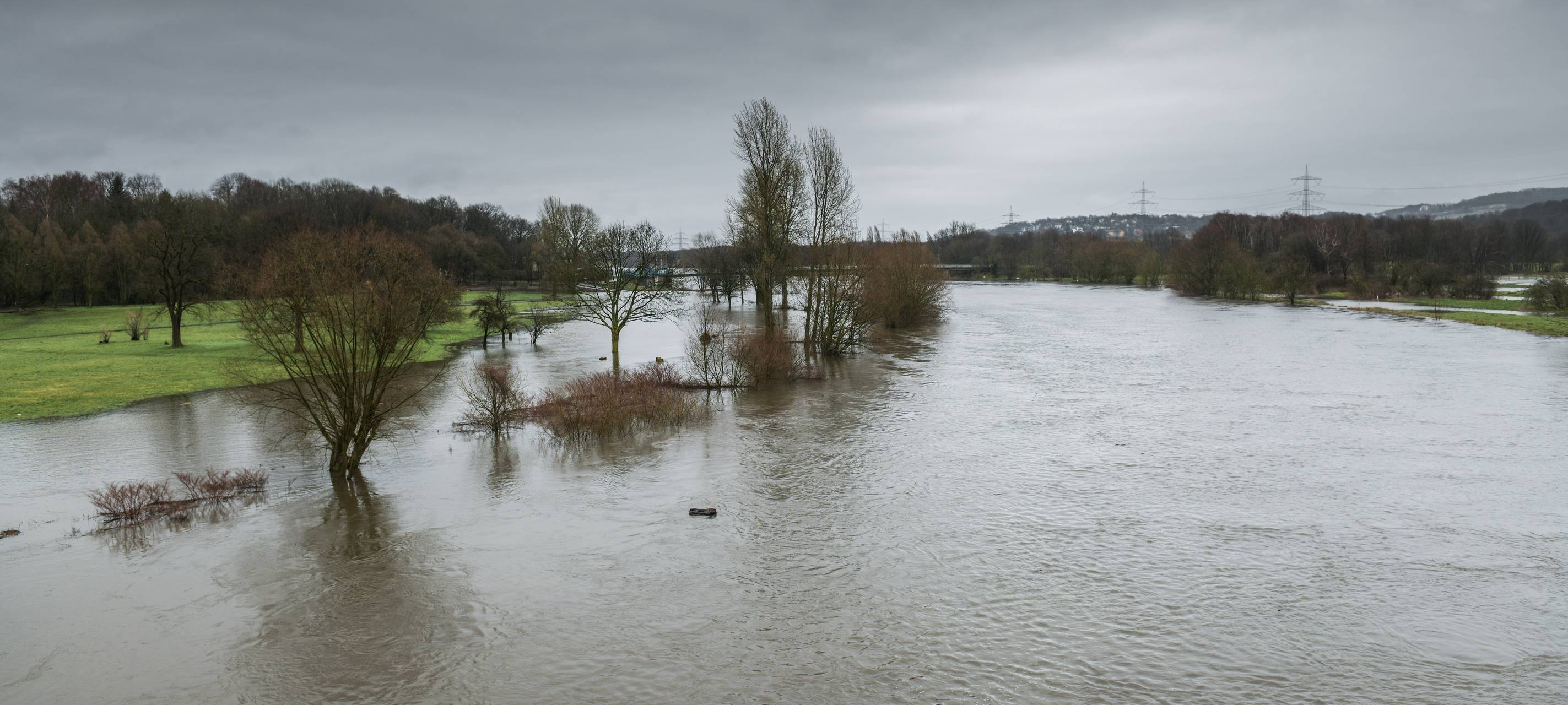 Hochwasser im Ruhrgebiet führt zu Sperrungen