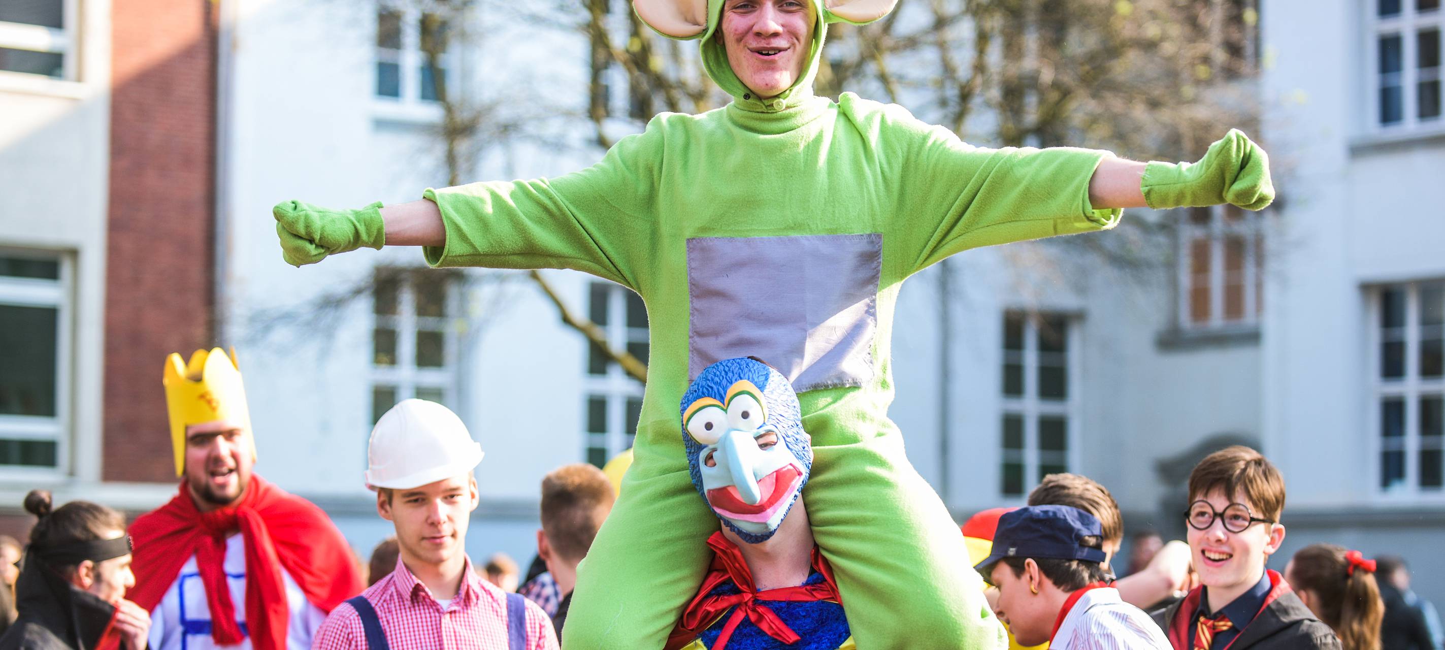 Stadt appelliert an Abiturienten: keine Mottowoche