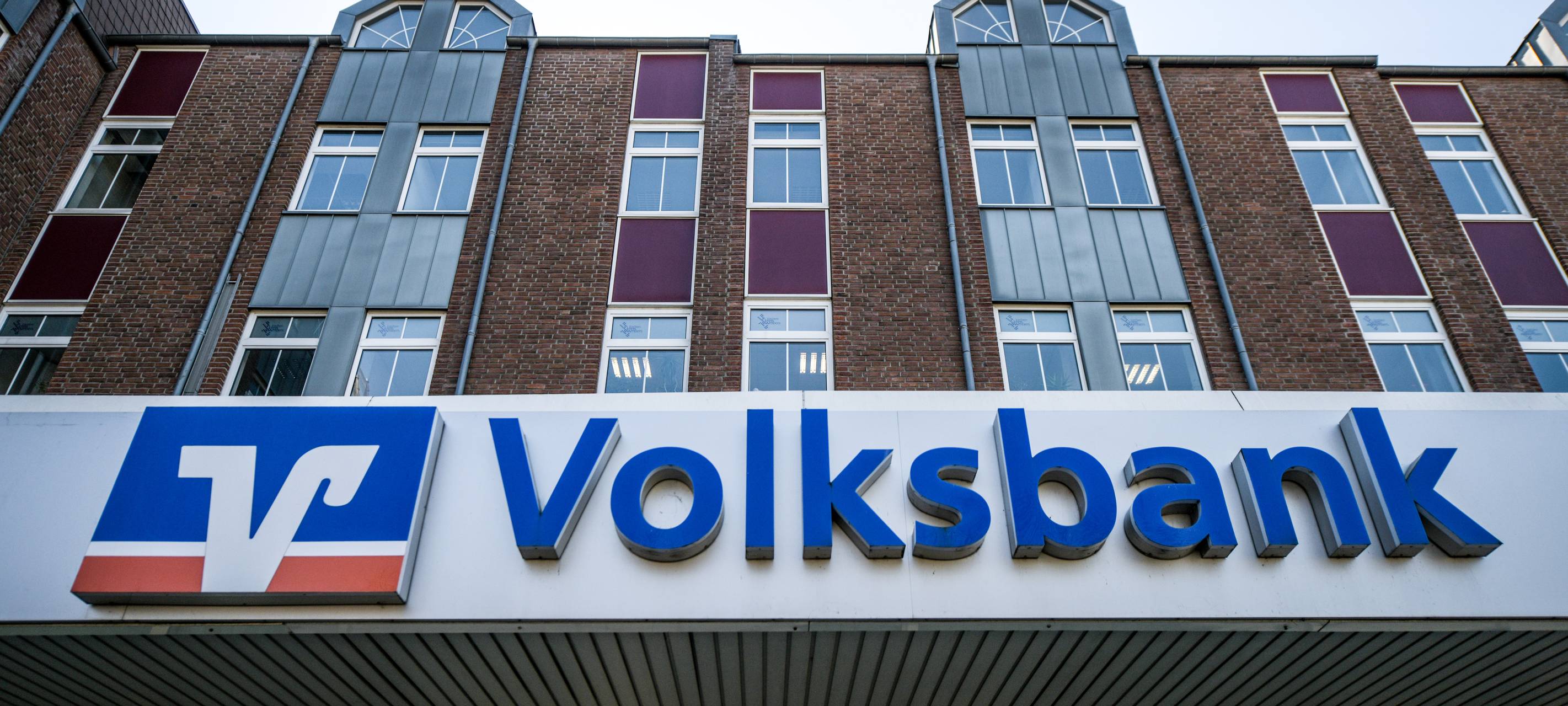 Volksbank öffnet Filialen wieder