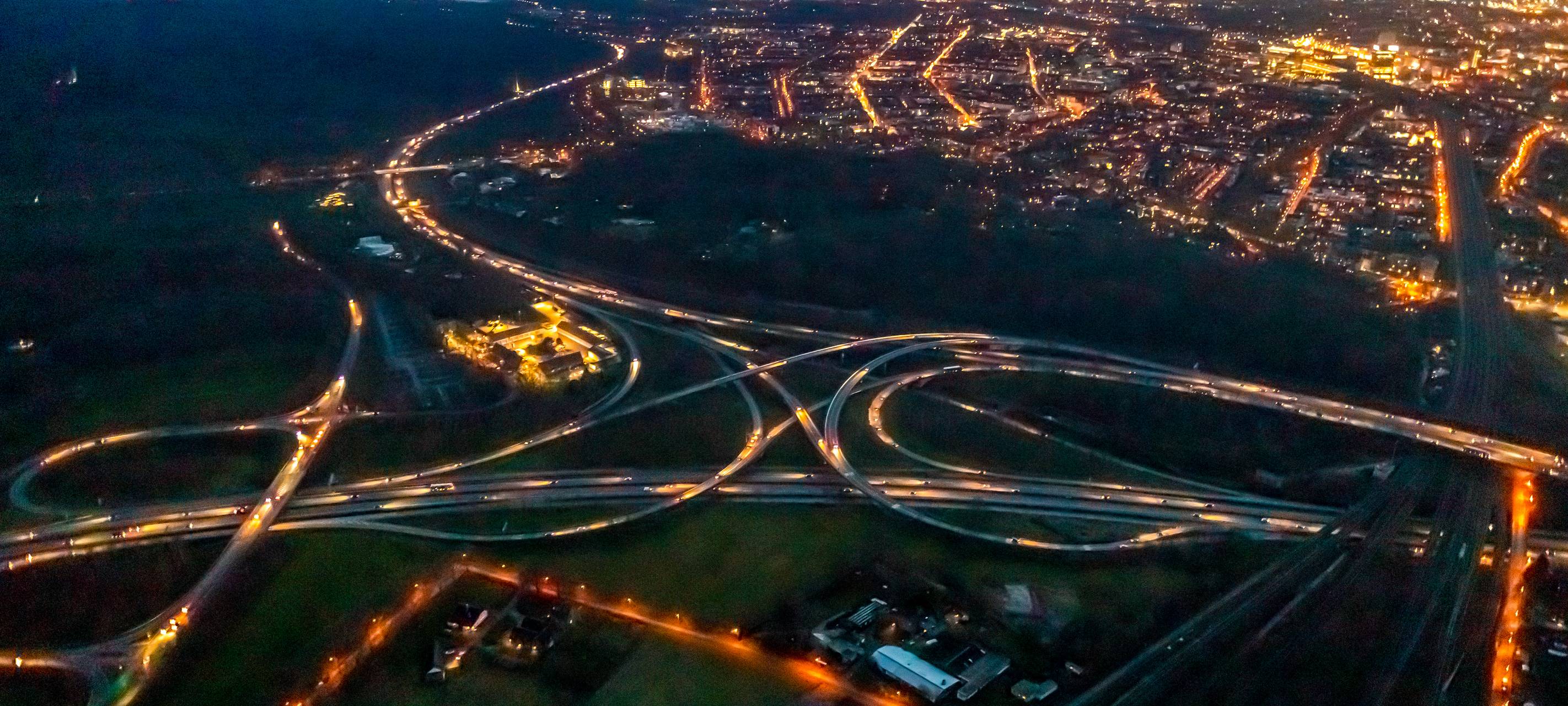 Auto überschlägt sich auf A3 - Ursache unklar