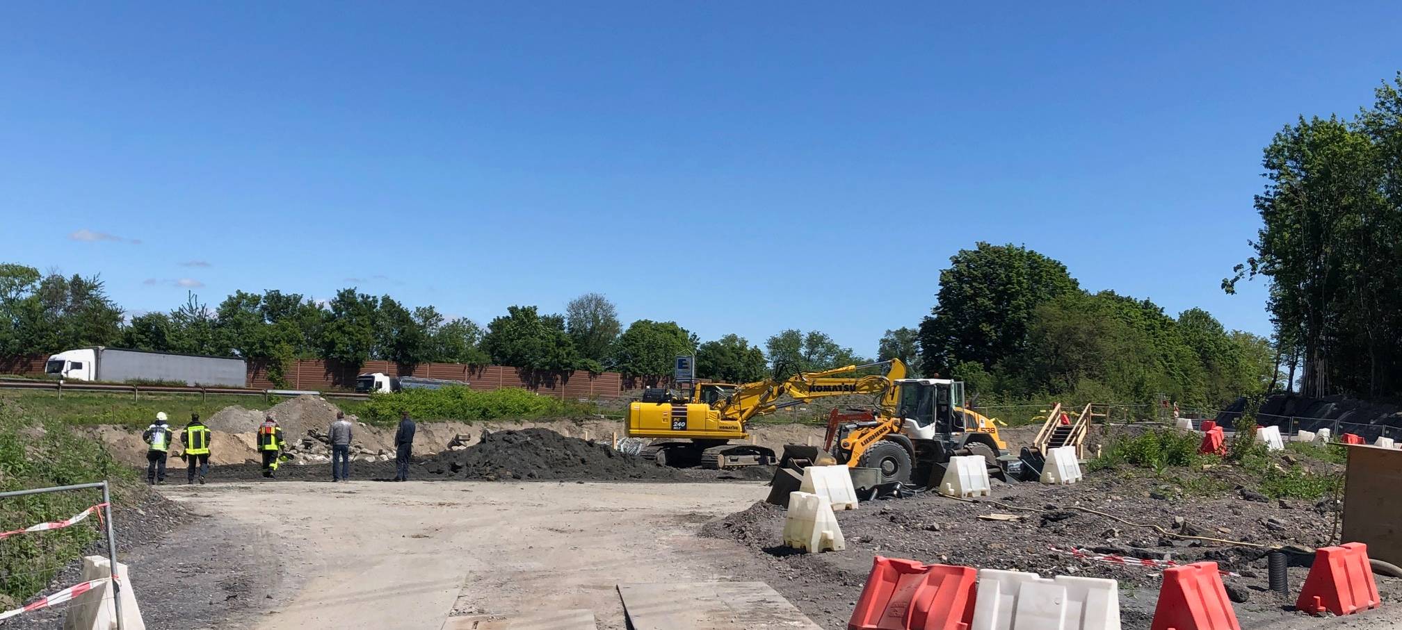 Rauchende Bombe sorgt für A42-Sperrung