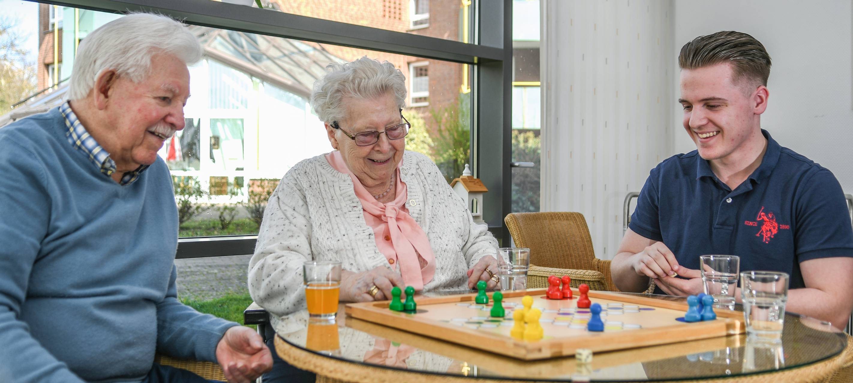 Jetzt für Freiwilligendienst bewerben