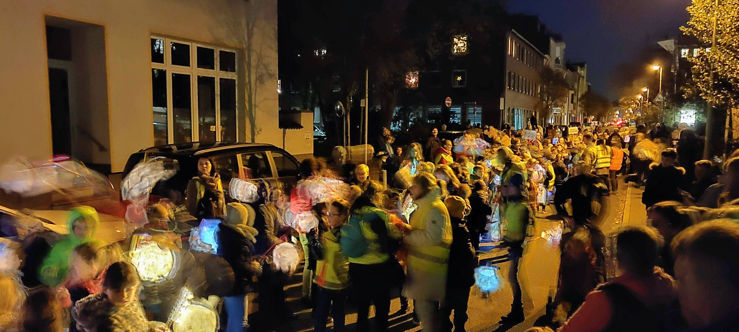 St. Martin zieht durch die Straßen