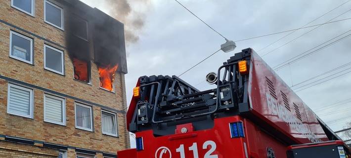 Zimmerbrand auf Hermann-Albertz-Straße