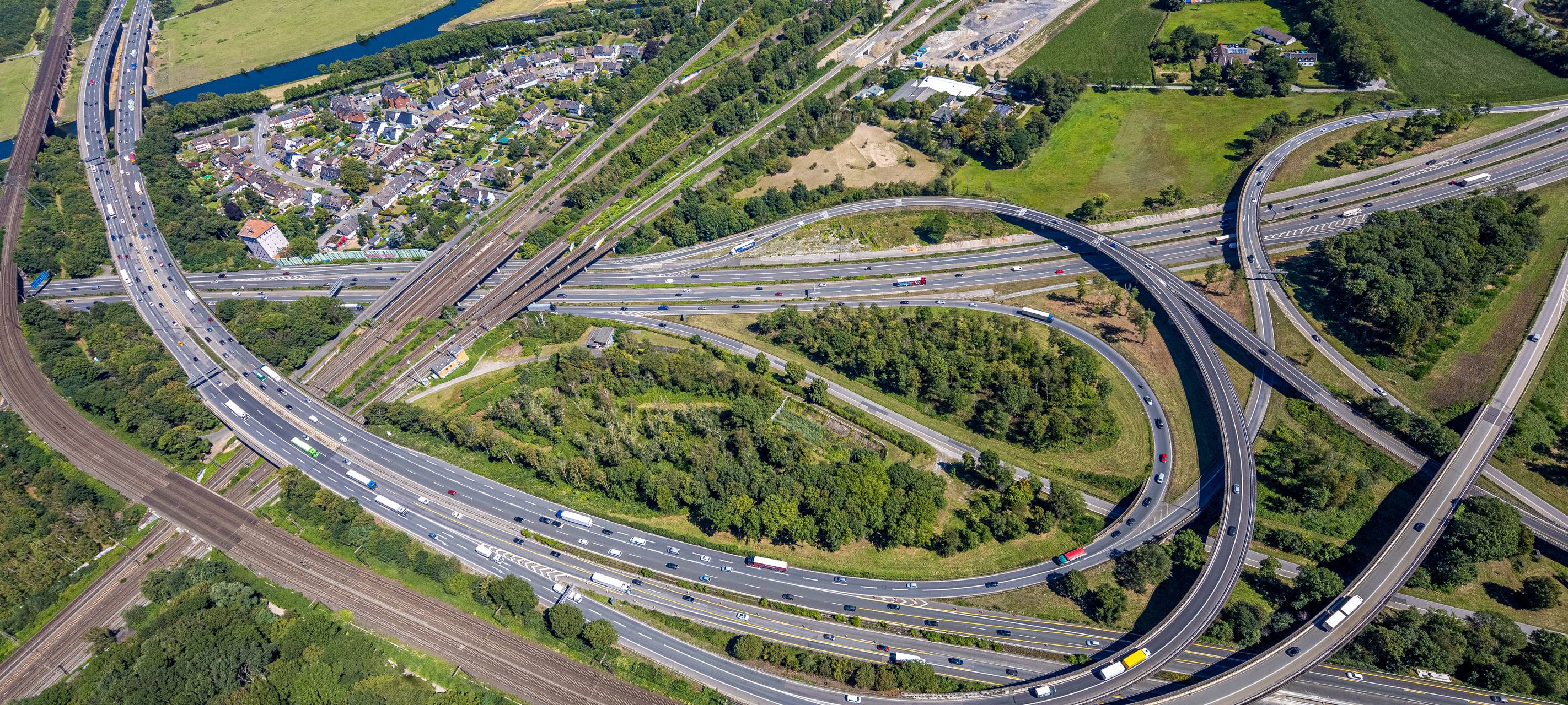 Für Freitagnachmittag Staustufe rot erwartet