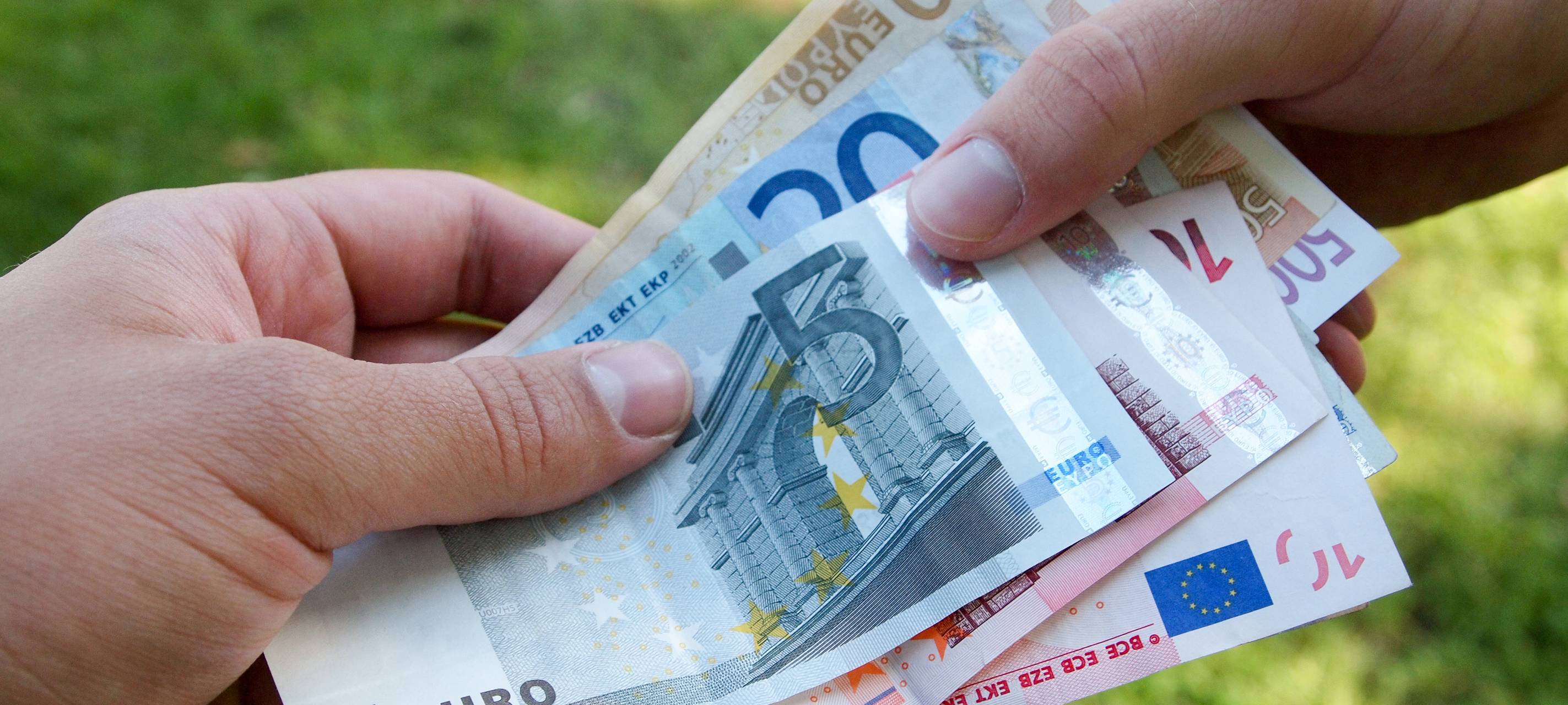 Bestechung: Prozess um manipulierte Noten beginnt
