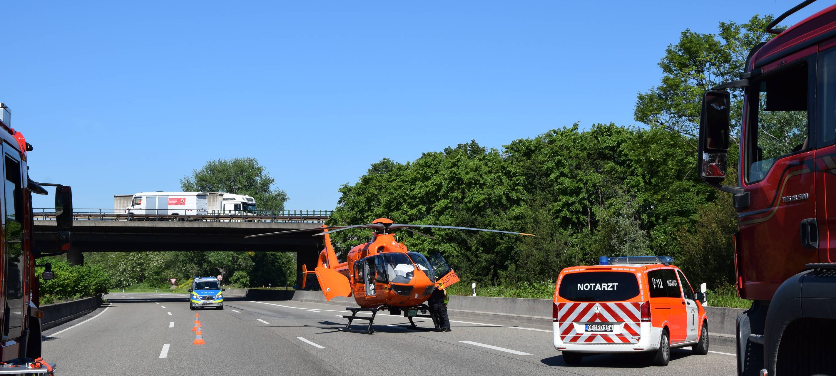 Unfall: Vollsperrung der A42 Richtung Kamp-Lintfort
