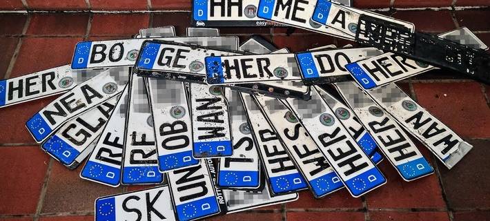 Parookaville: Unbekannte klauen über 50 Kennzeichen