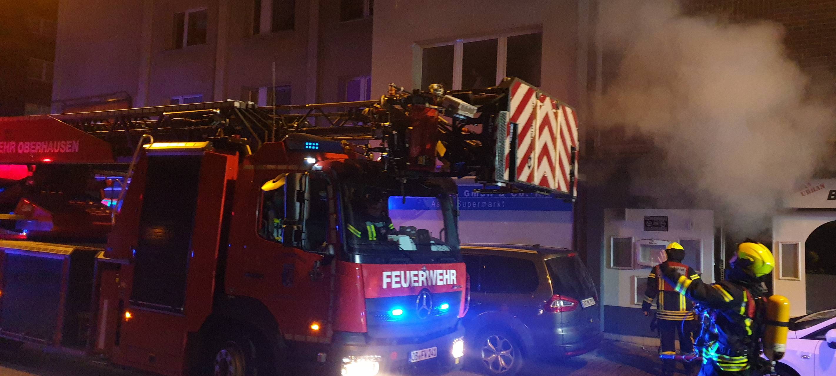 Komplizierte Löscharbeiten in der Nacht