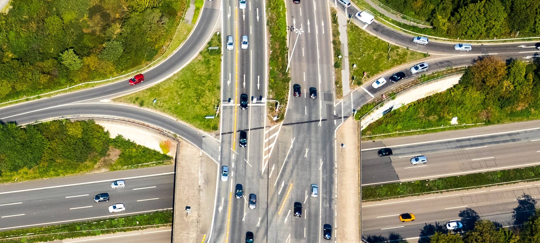 Verkehrsprobleme auf A516 und A42