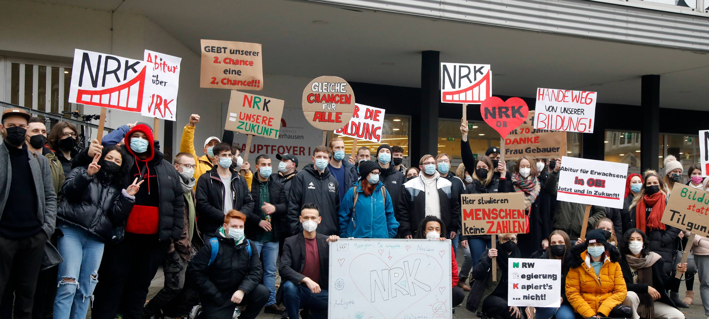 Protest gegen Aus für Bildungseinrichtung