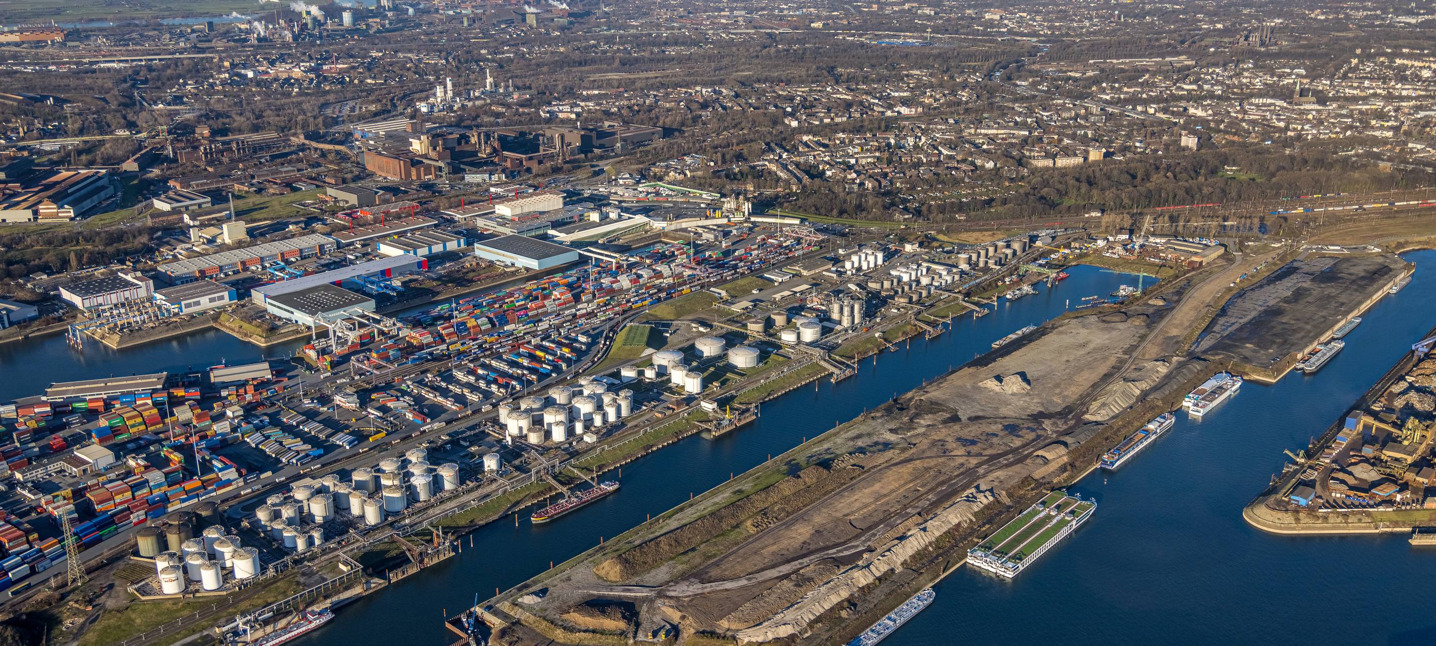 Ukraine-Krieg belastet Duisburger Hafen