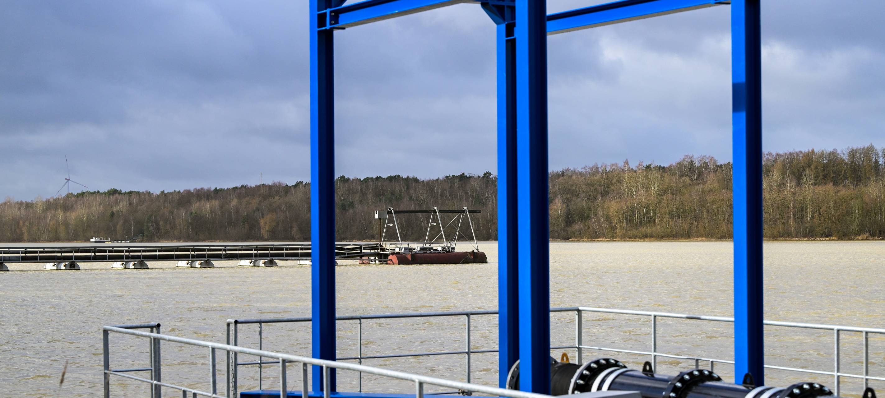 Quarzwerke bauen riesige Photovoltaikanlage