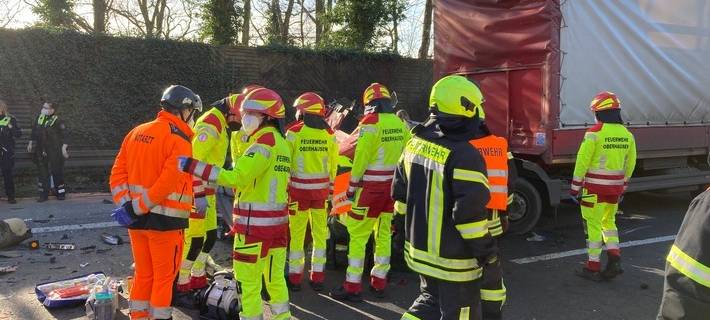 Schwerer LKW-Unfall im Kreuz Oberhausen