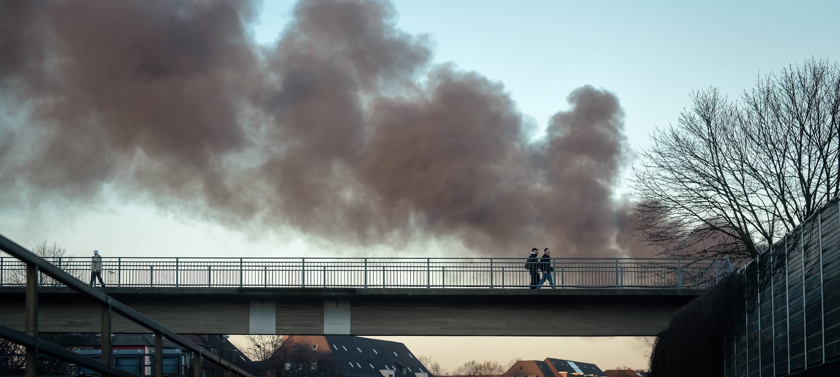 Rauchwolken zogen über Oberhausen hinweg