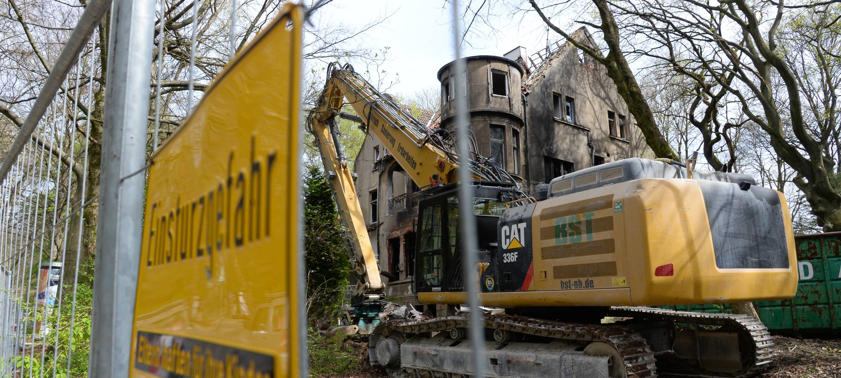 Arbeiter können mit Hotel-Abriss beginnen
