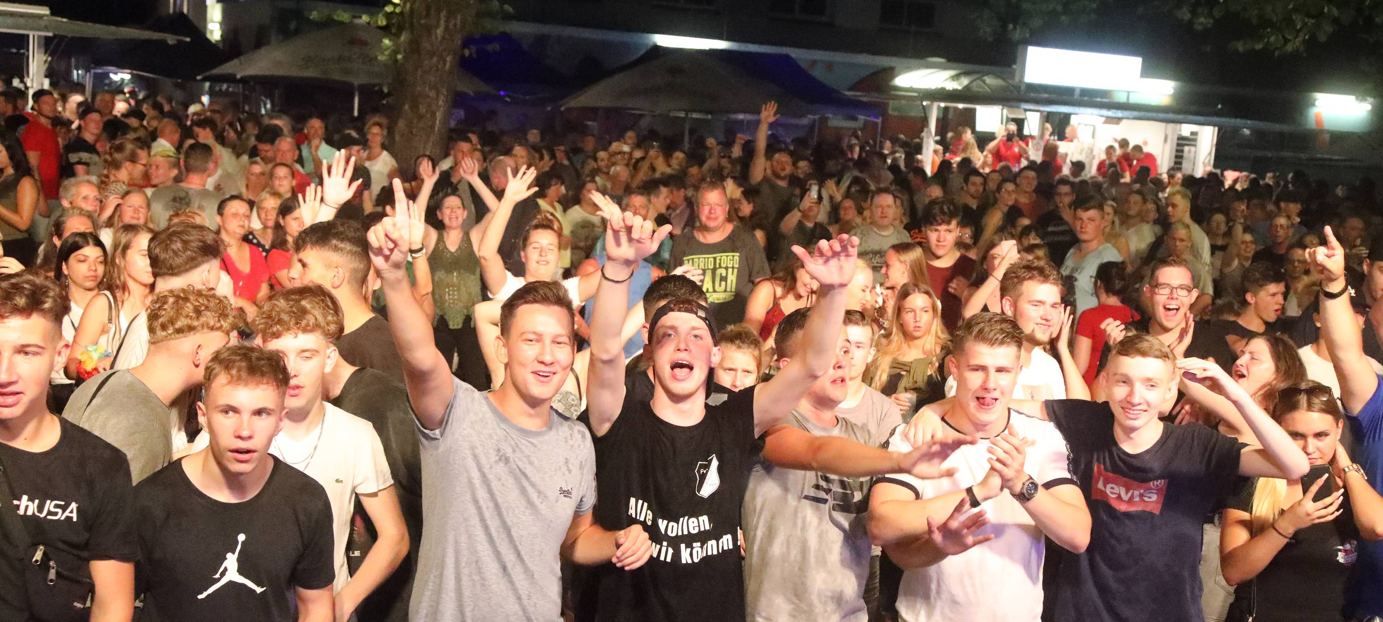 Bären laden wieder nach Alstaden