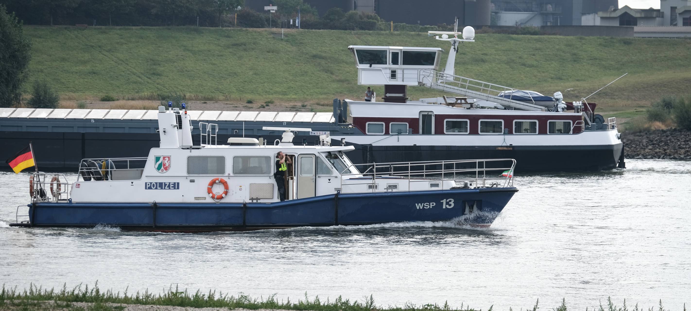 Mutprobe im Rhein wäre fast schiefgegangen