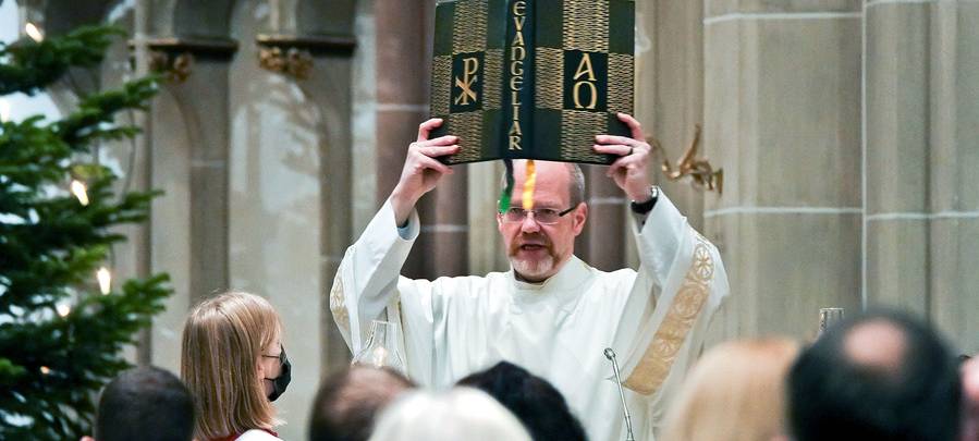 Weihnachtsgottesdienst online suchen