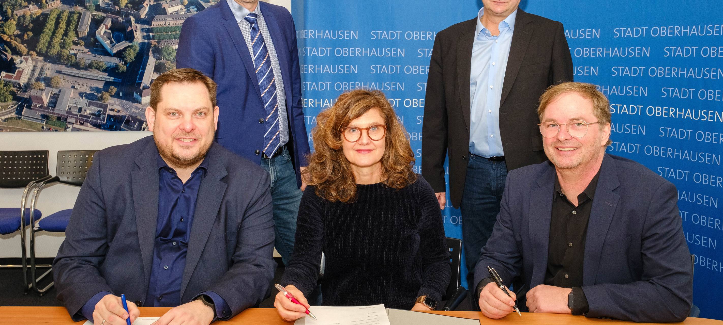 Architektenvertrag für neue Gesamtschule unterzeichnet