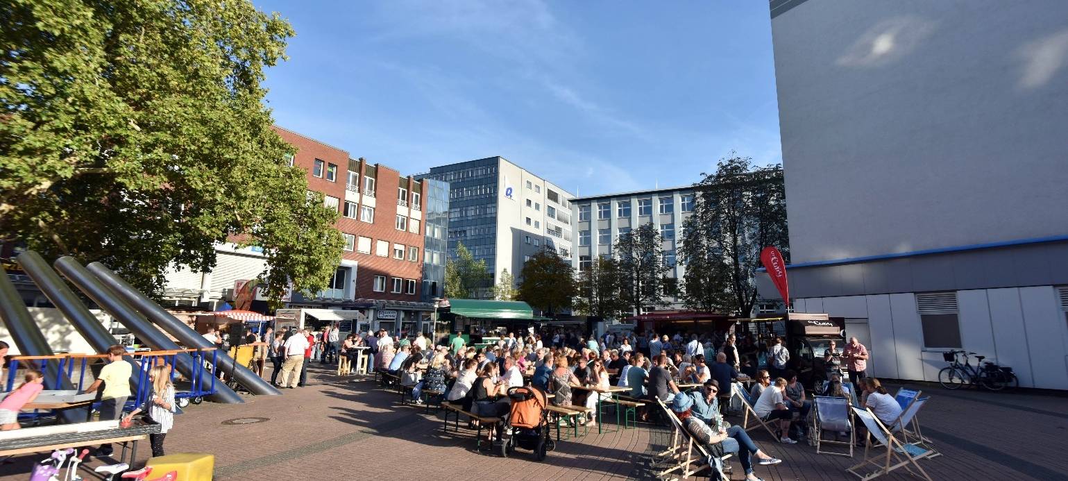 Sterkrader Spätschicht weicht auf Großen Markt aus