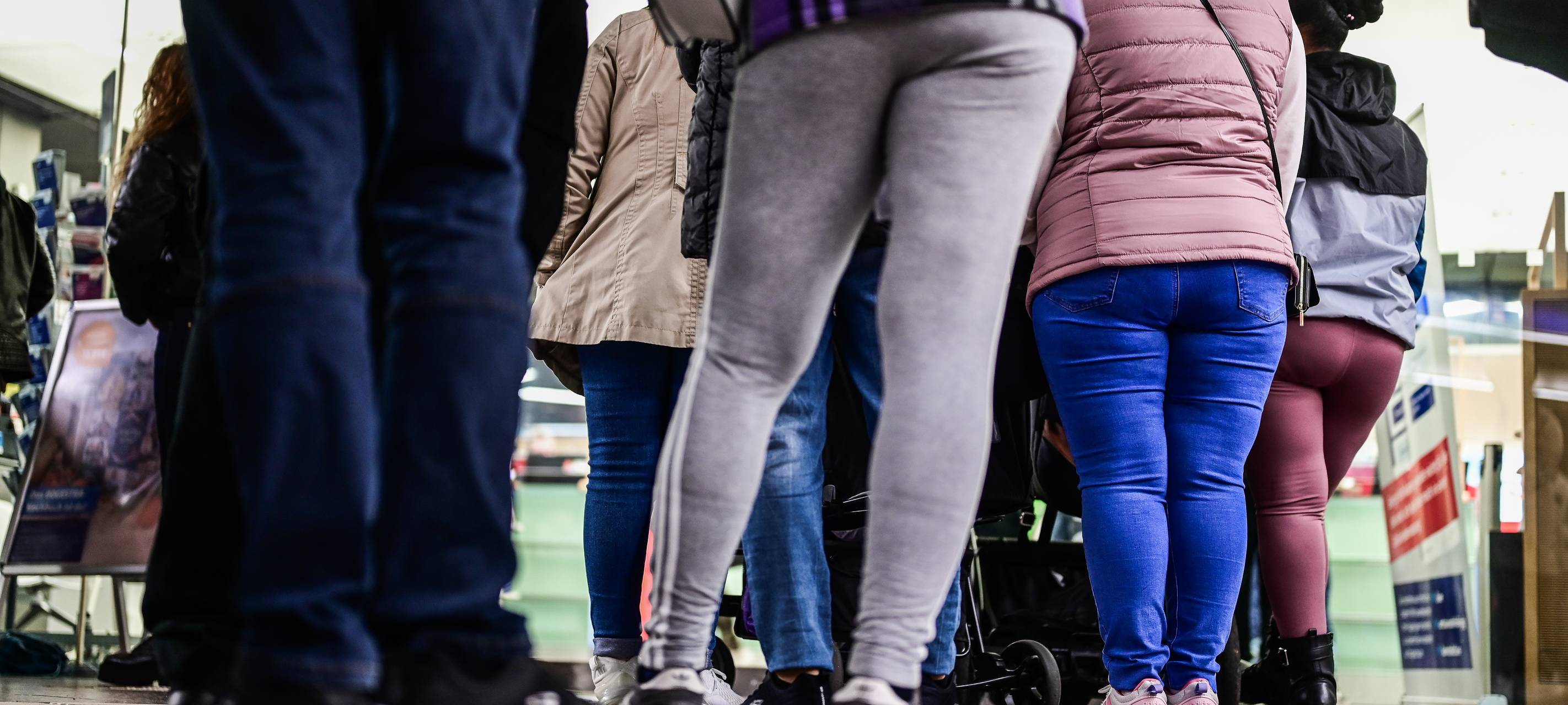 Premiere fürs Deutschlandticket führt zu Warteschlangen