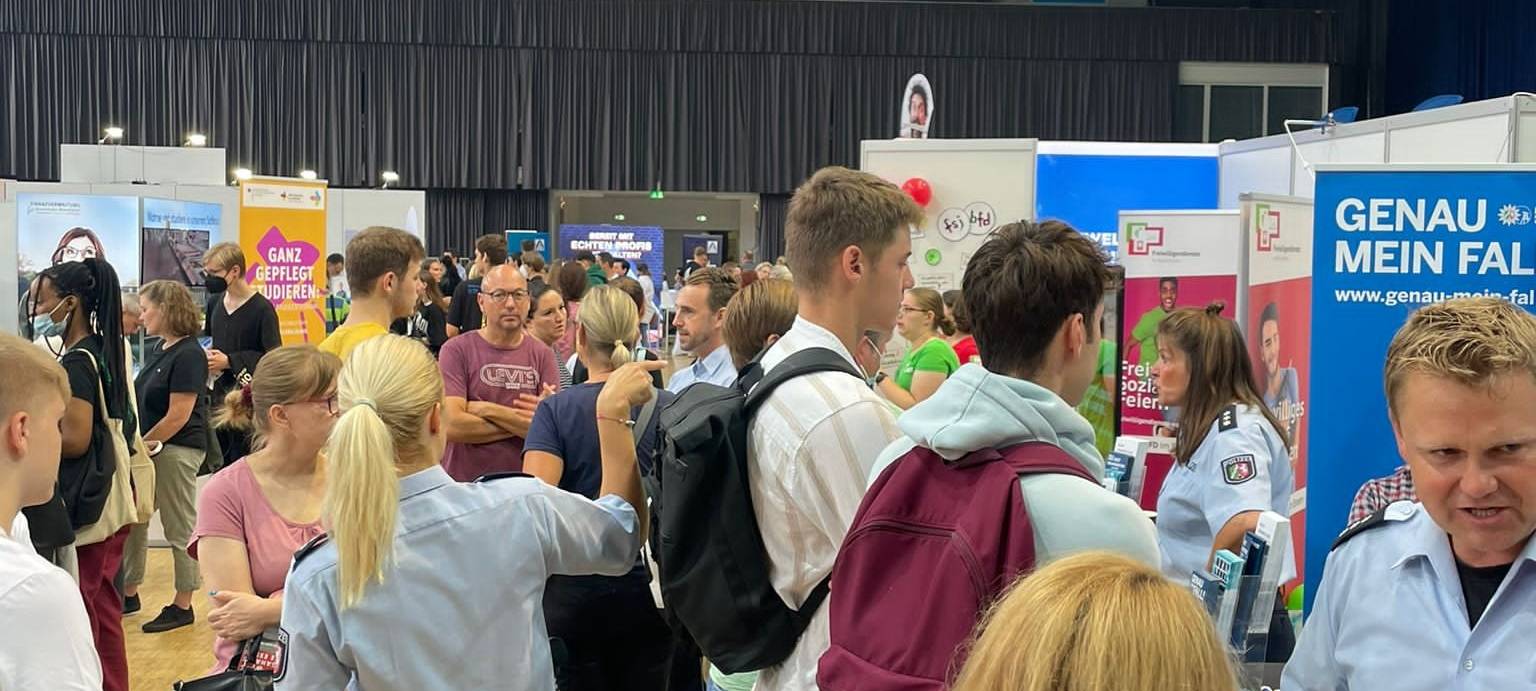 Große Messe für die Zeit nach dem Abi