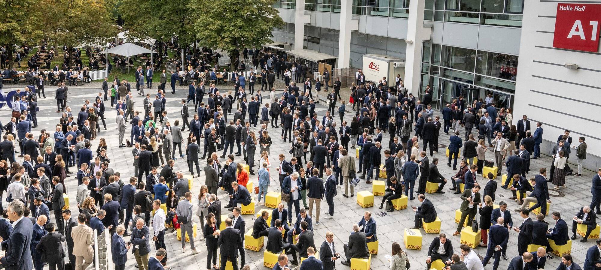 Oberbürgermeister auf der EXPO REAL