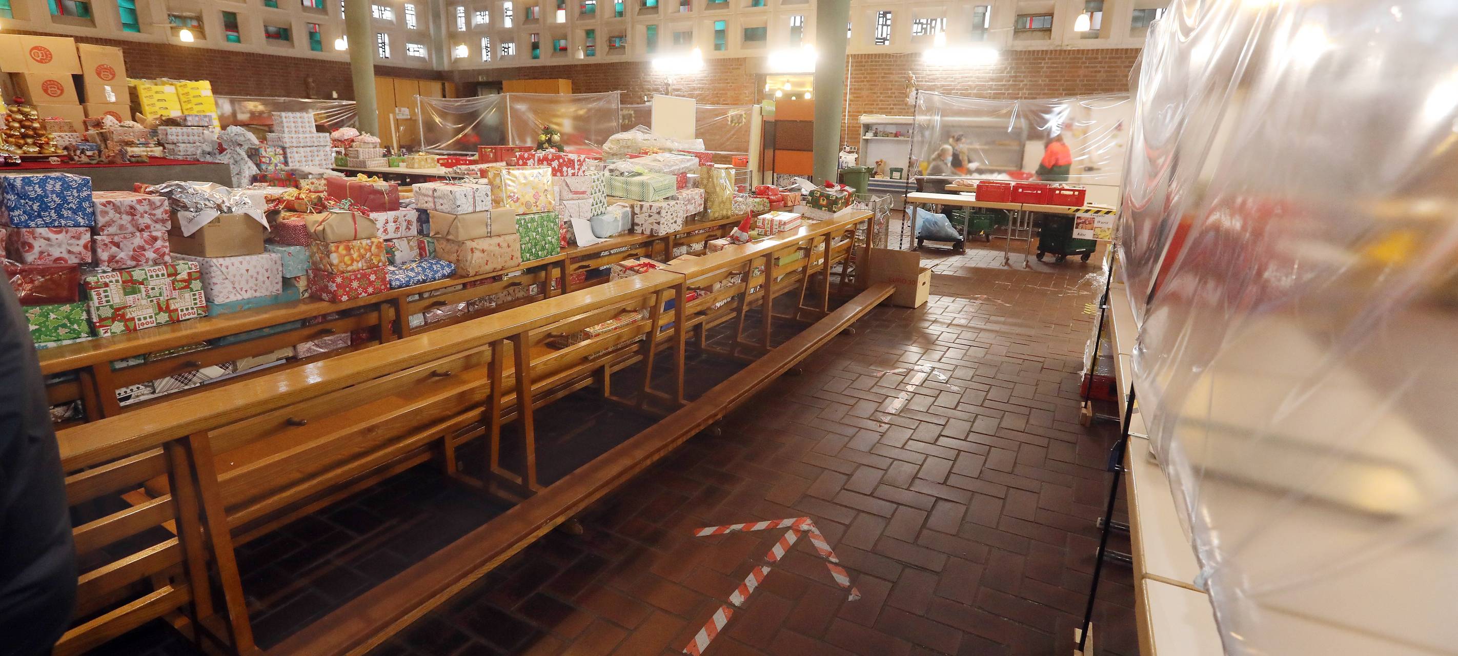 Tafel sammelt Päckchen für Hilfsbedürftige