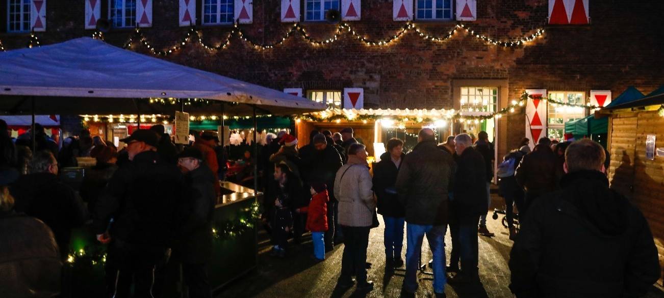Weihnachtsmarkt am Kastell Holten