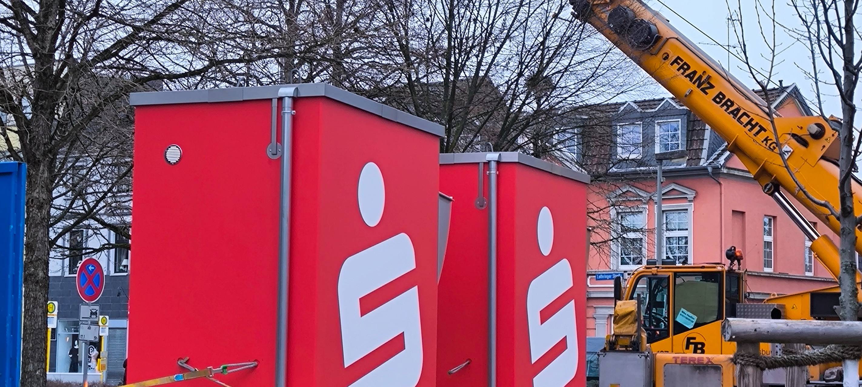 Sparkasse nimmt neue Geldautomaten in Betrieb