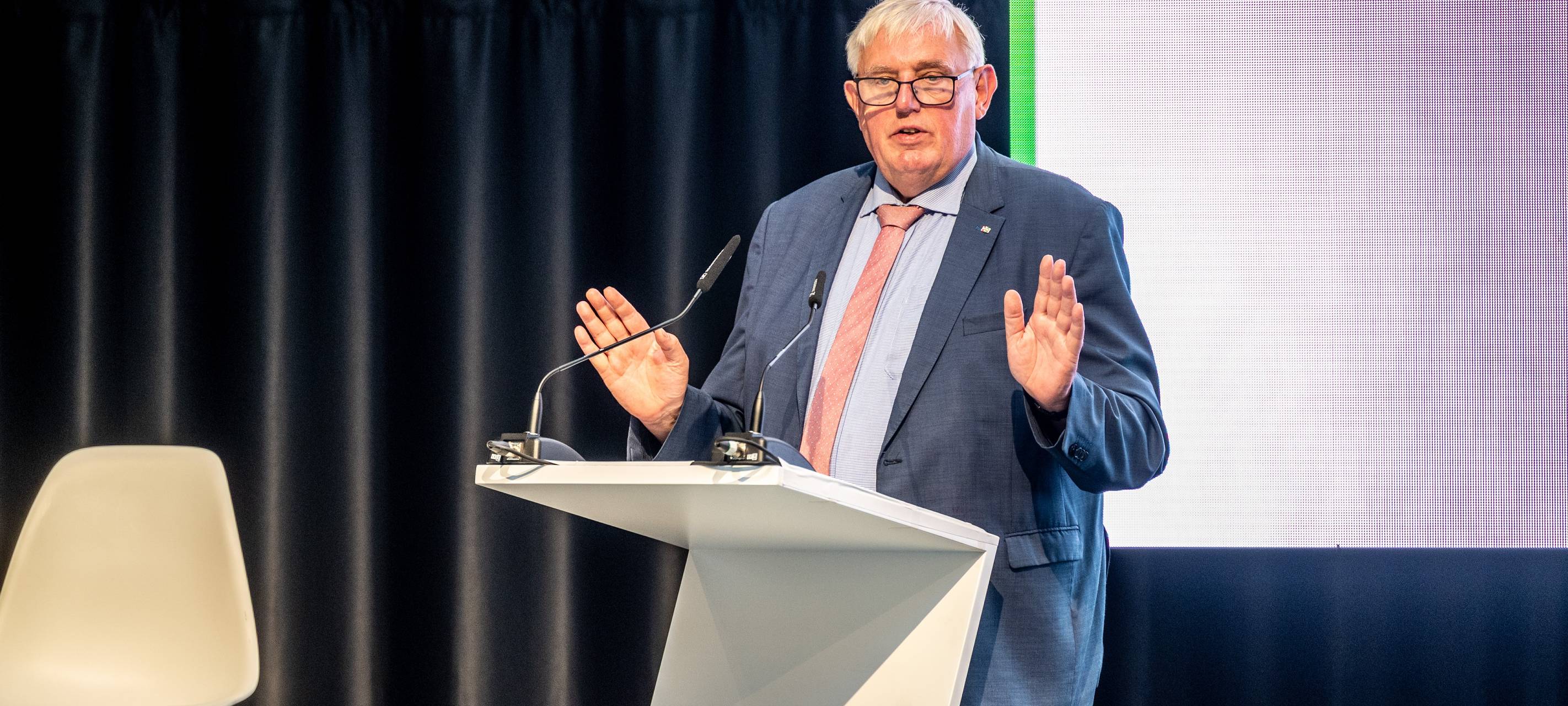 Kongress und Besuch: Fachkräfte im Fokus