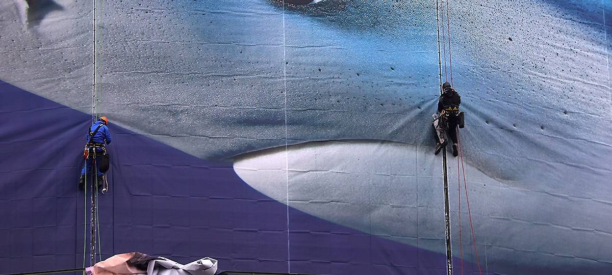 Mega-Werbeplakate für Gasometer-Ausstellung