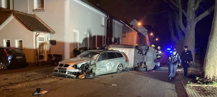 SUV-Fahrer hinterlässt Trümmerfeld