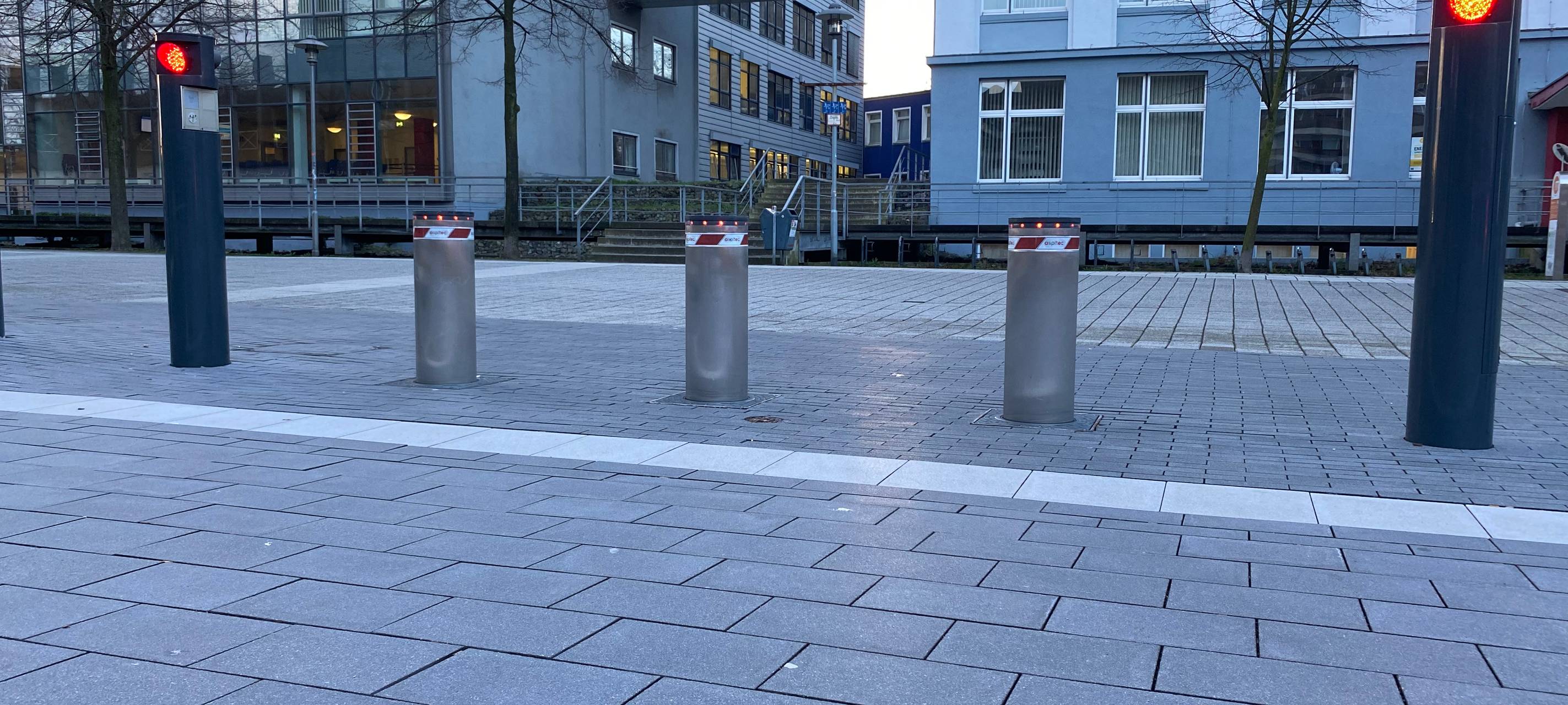 Stadt nimmt versenkbare Poller in Betrieb