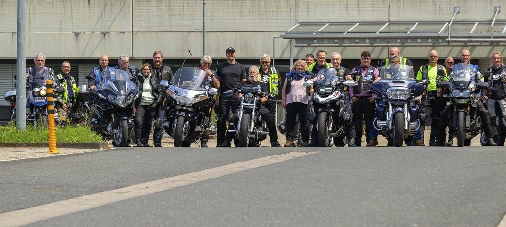 Solidarität: Sternfahrt für attackierte Einsatzkräfte in Ratingen
