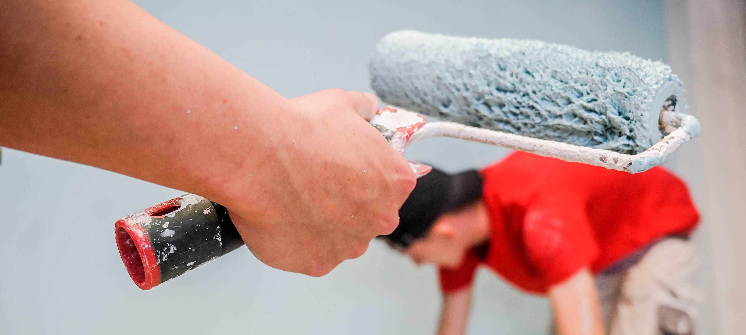 Ferienstart: Handwerker übernehmen Oberhausener Schulen