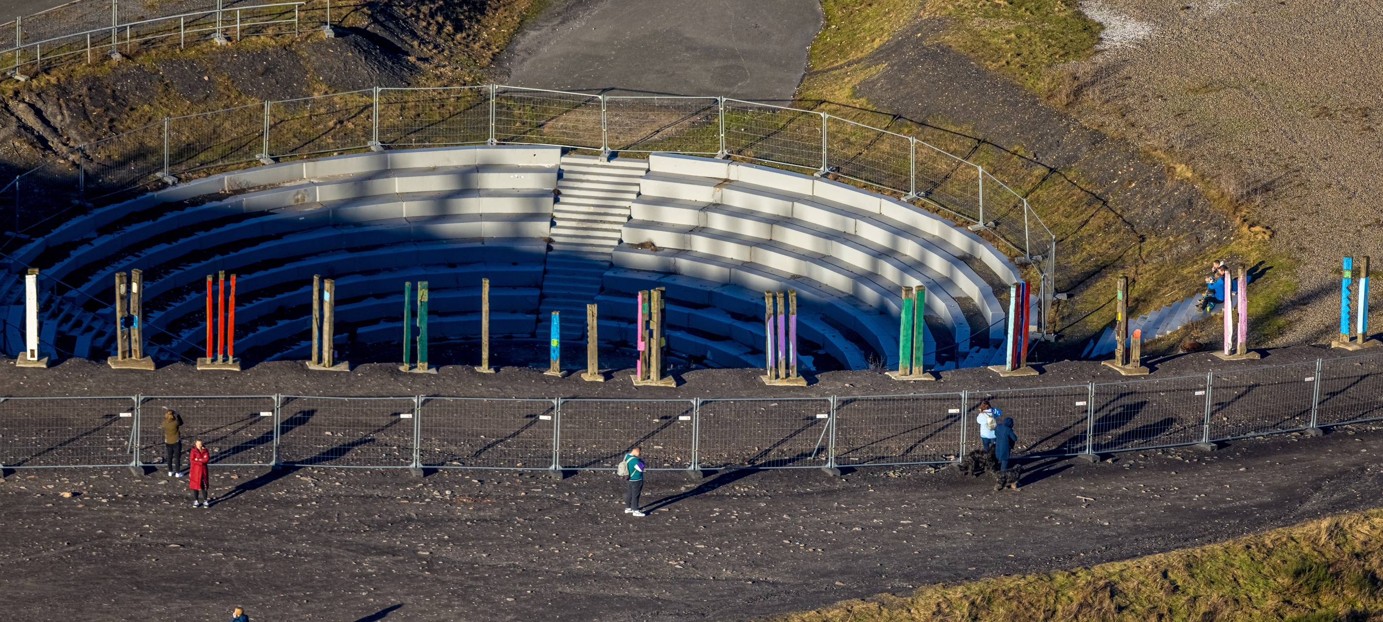Totems auf Halde Haniel werden umgesetzt