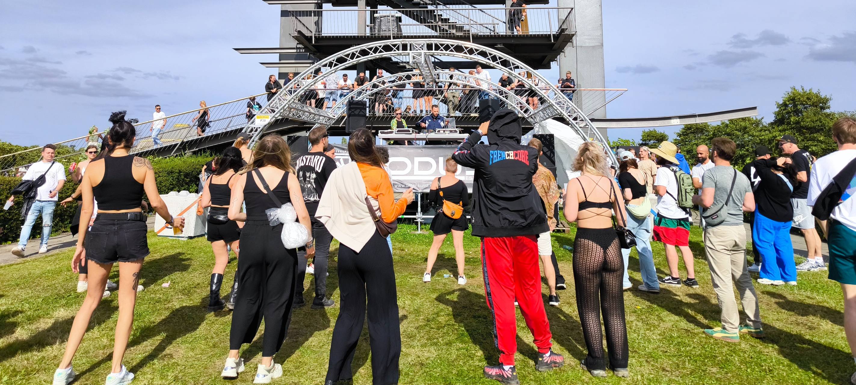 Ruhr-in-Love in Oberhausen: 250 DJs im OlgaPark
